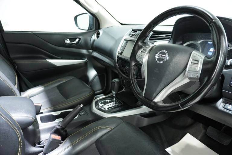 2020 Nissan Navara Double Cab Pick Up N-Guard 2.3dCi 190 TT 4WD Auto PICK UP DIESEL Automatic