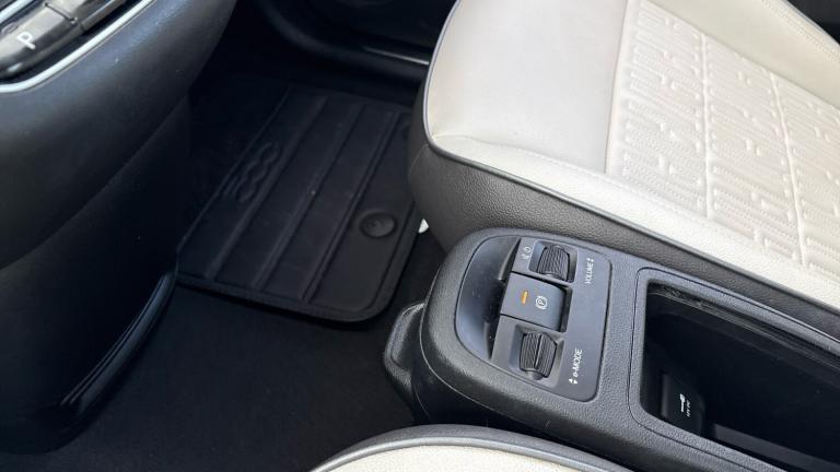 2022 Fiat 500 87kW La Prima 42kWh 3dr Auto Electric Hatchback Hatchback Electric Automatic