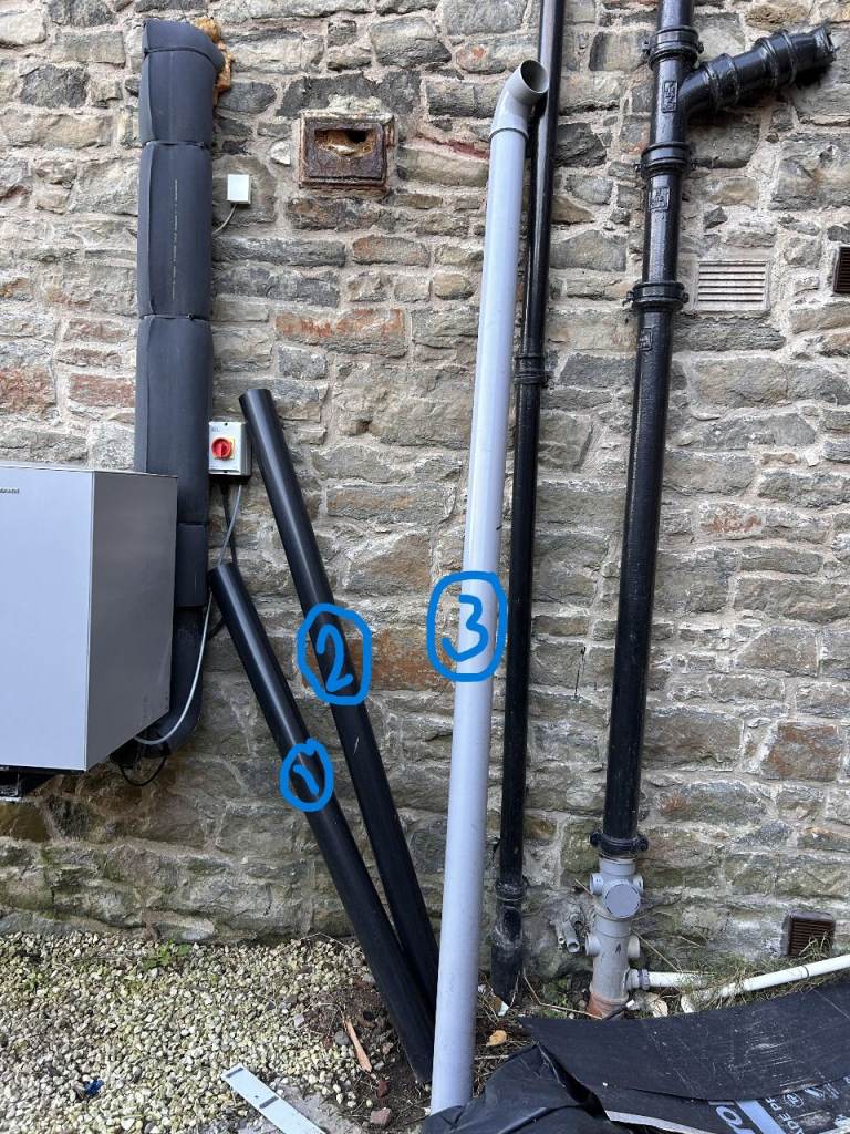 FREE   drainpipes  Grey = used, Black = NEW