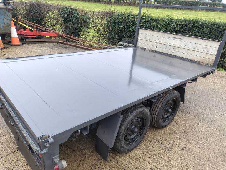 10' x 6' flatbed trailer 