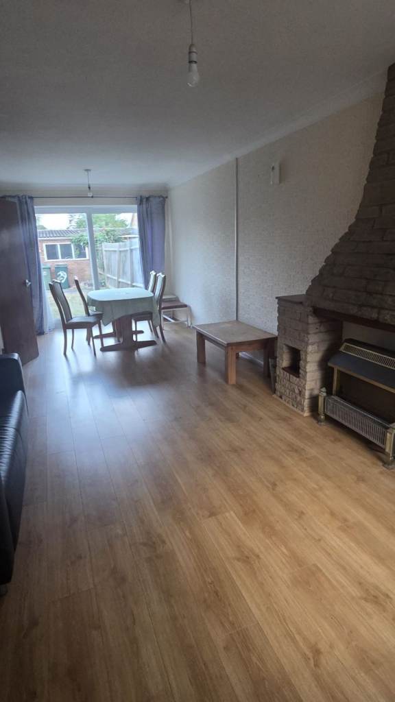 Good 3 Bed House to Rent in Cannon Park CV4 - 5 mins Walk to Canon Park Shopping Centre 
