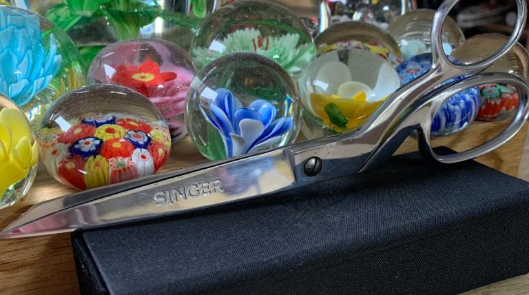 Vintage Singer scissors 