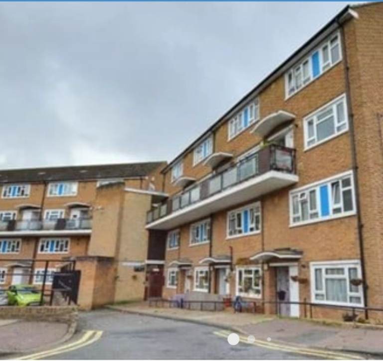 2 bedroom flat maisonette 