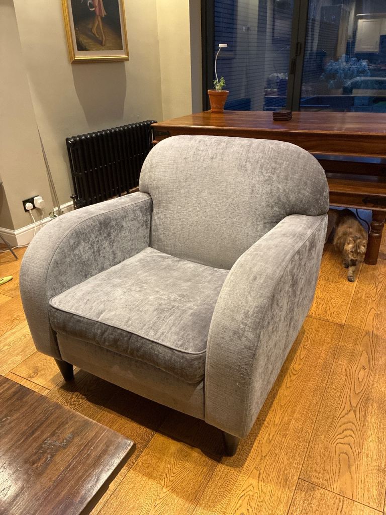 Stylish Grey Armchair – Delcor 