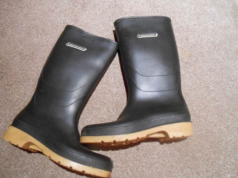 Dunlop Wellies size 5 - - £5 - - -