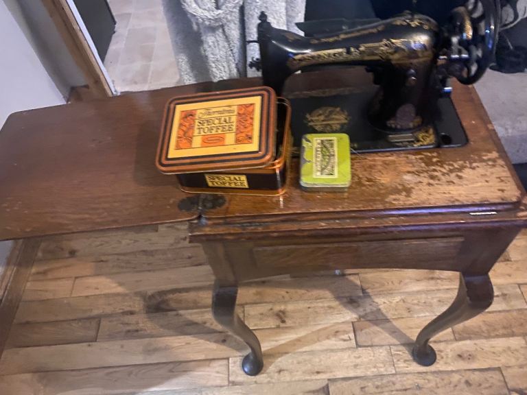 Antique Singer Sewing Machine 