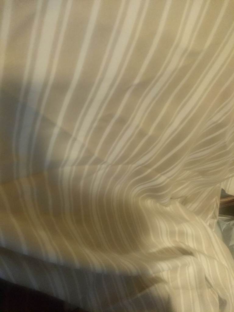 Large neutral colours throw. 275x210cm