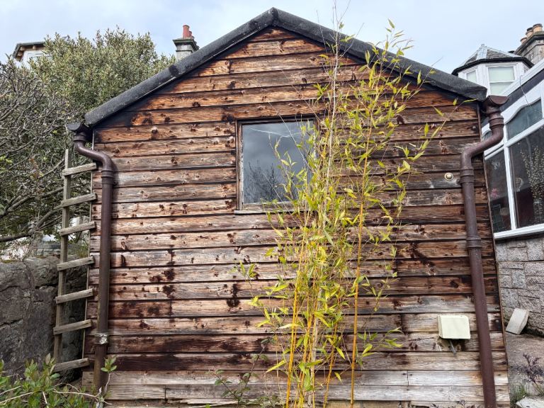 Wooden garage - free for uplift