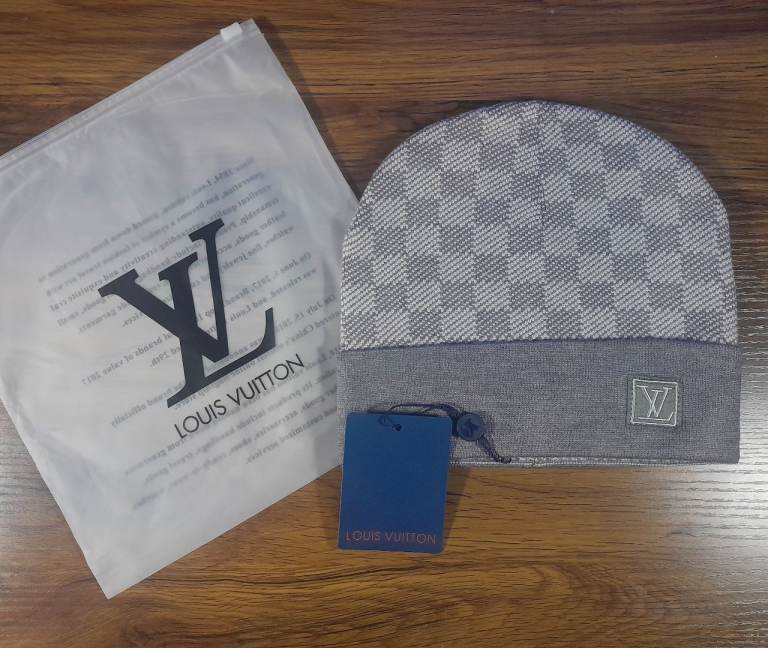 Louis vuitton beanie light grey 