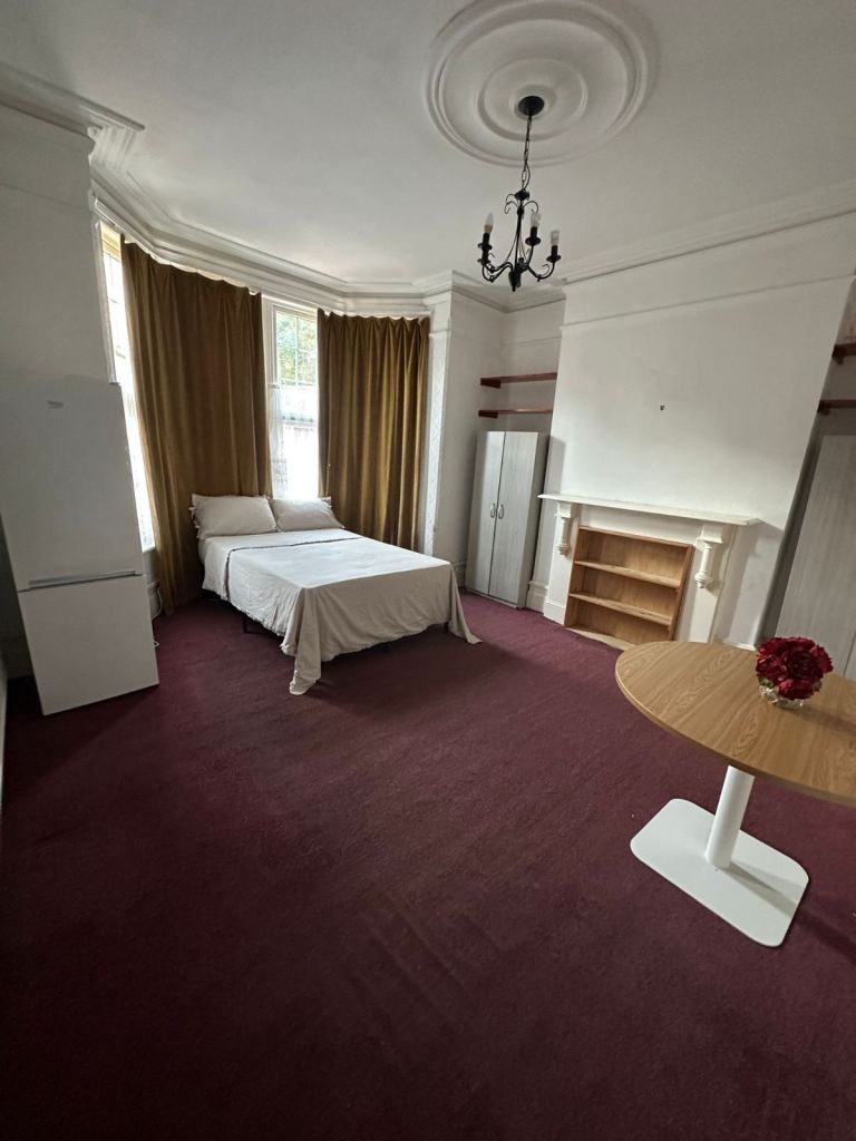 💫Massive Double Room – Stamford Hill N16 | Singles & couples welcome‼️