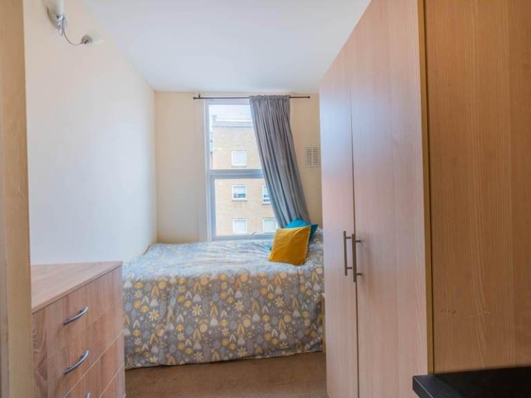 🌷Single Room in Prime East London Location | All Bills Included!