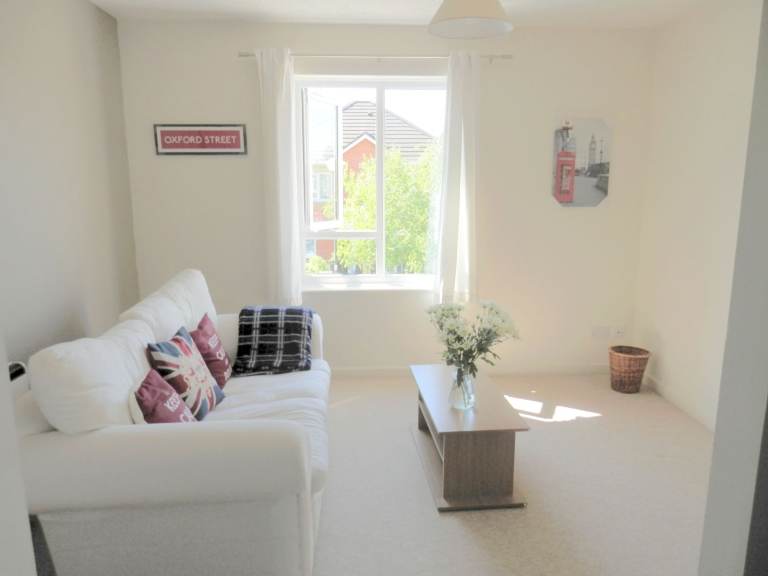 RIVERSIDE STEPS – 2 BED FIRST FLOOR FLAT