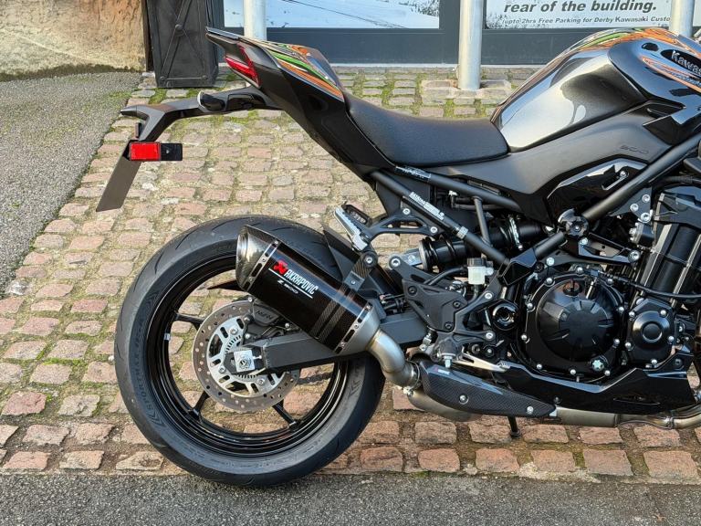 2025/75 reg Kawasaki Z900 performance naked motorcycle ex demo only 126 miles