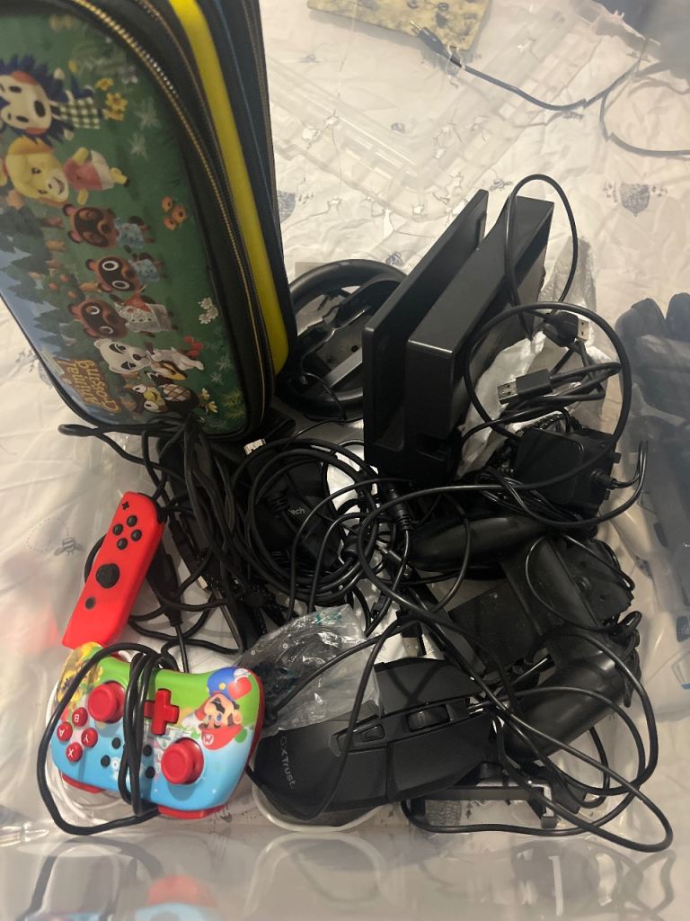 Nintendo and electronic bundle for £5
