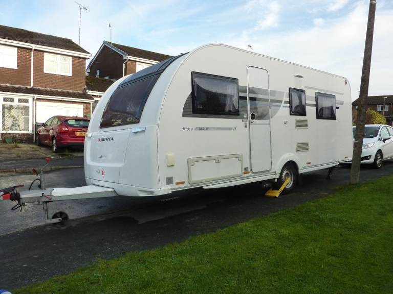 Adria Altea FIXED ISLAND BED 2018