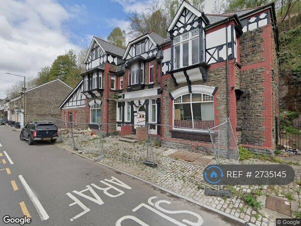 2 bedroom flat in Commercial Road, Llanhilleth, Abertillery, NP13 (2 bed) (#2735145)