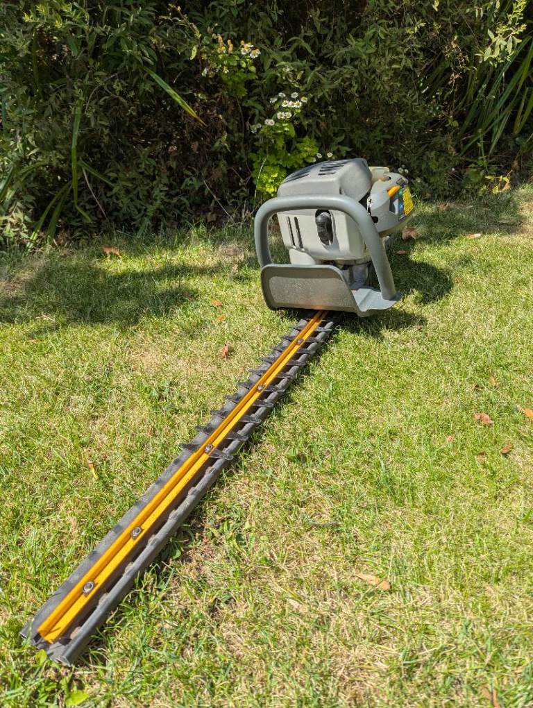 Ryobi Petrol Hedge Trimmer