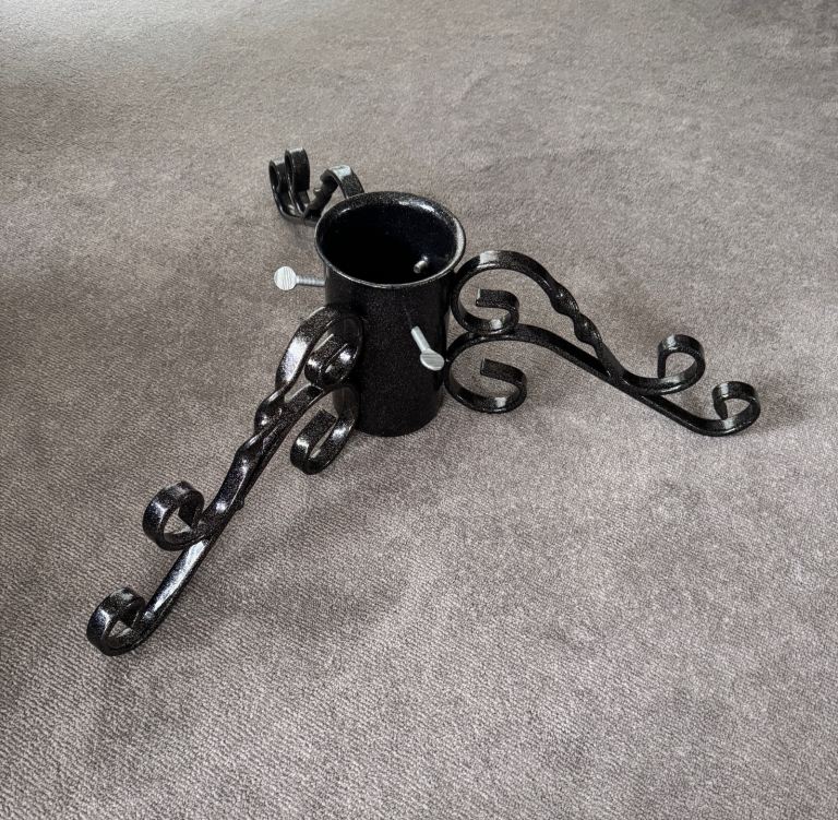 CHRISTMAS TREE STAND