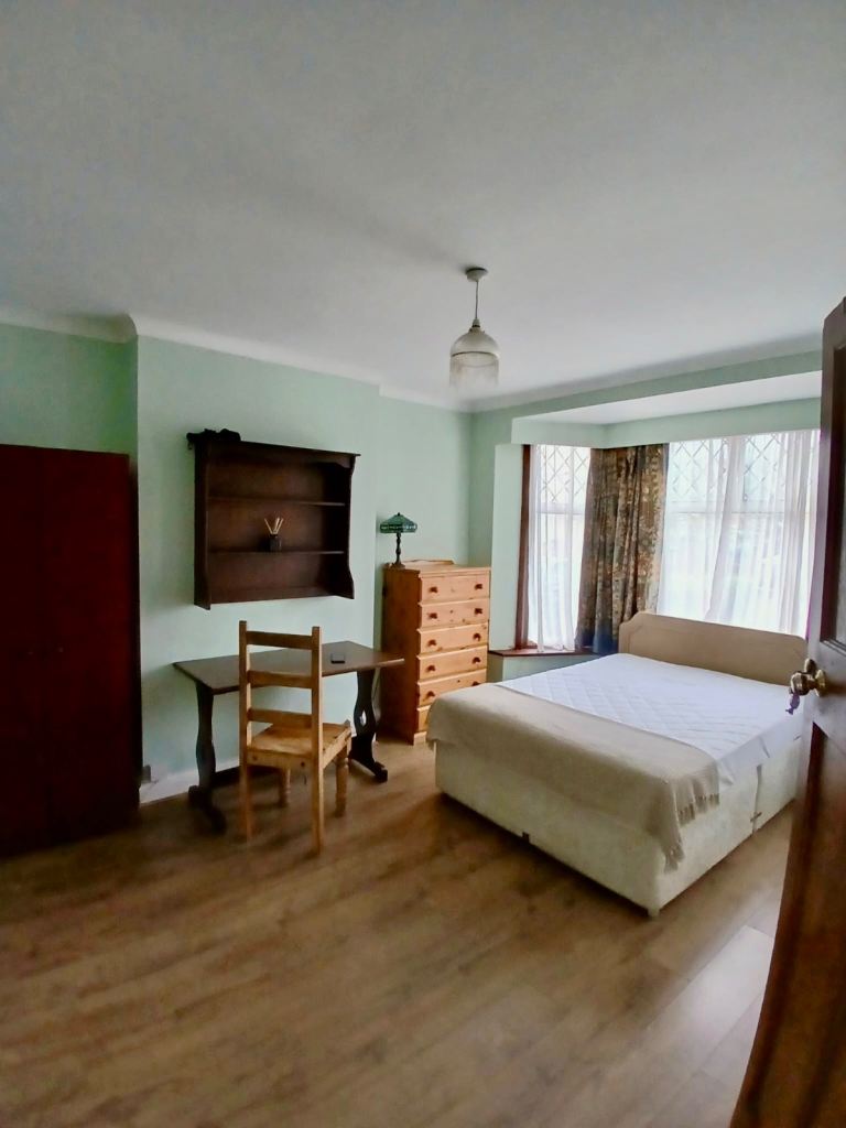 Double Room/£770 all bills included