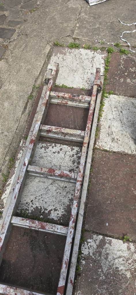 3.9m double ladder FULL WORKIN ORDER