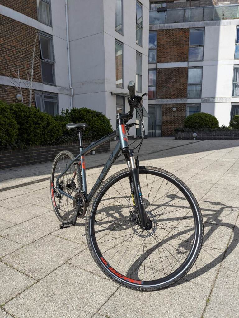 Carrera Crossfire 3 Hybrid Bike, Recently Bought, Medium 19" Frame, Serviced