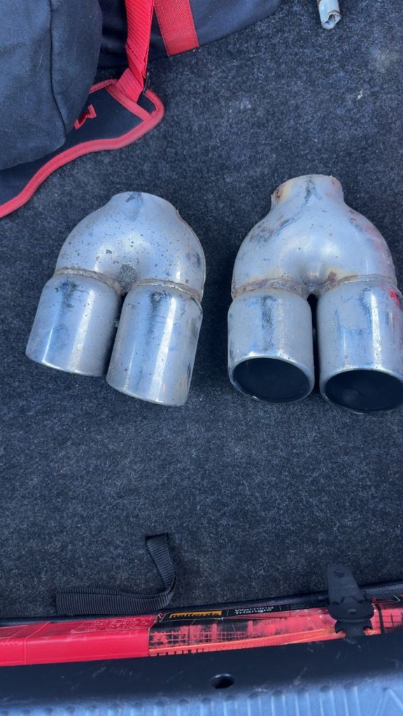 Double twin exhaust tips