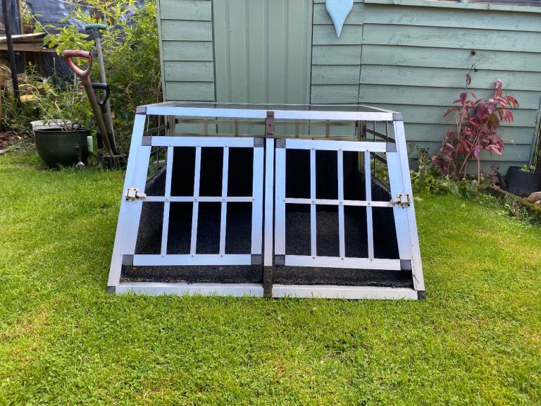 Dog car crate