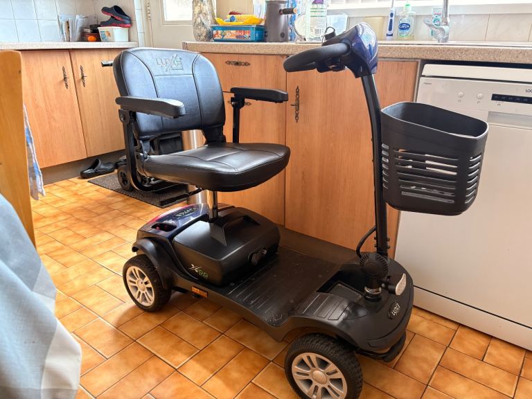 LUXE Mobility Scooter - Black, Good Condition