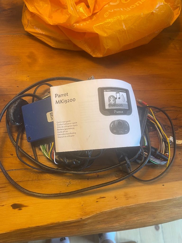 Parrot MKi9200 Car Bluetooth 