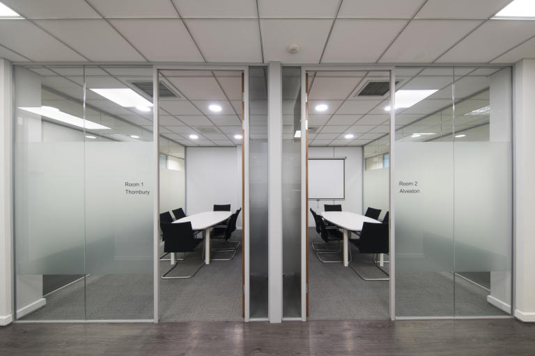 Bristol - BS324AQ \ Flexible Coworking Space with Desk Access
