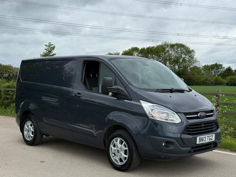 FORD TRANSIT CUSTOM 2.2 TDCi 125ps Limited Van Blue | 12 Months MOT | Serviced