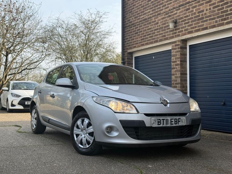 Renault, MEGANE, Hatchback, 2011, Manual, 1598 (cc), 5 doors