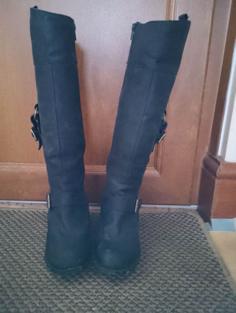Women's (Hush Puppies) long boots. Size 5.