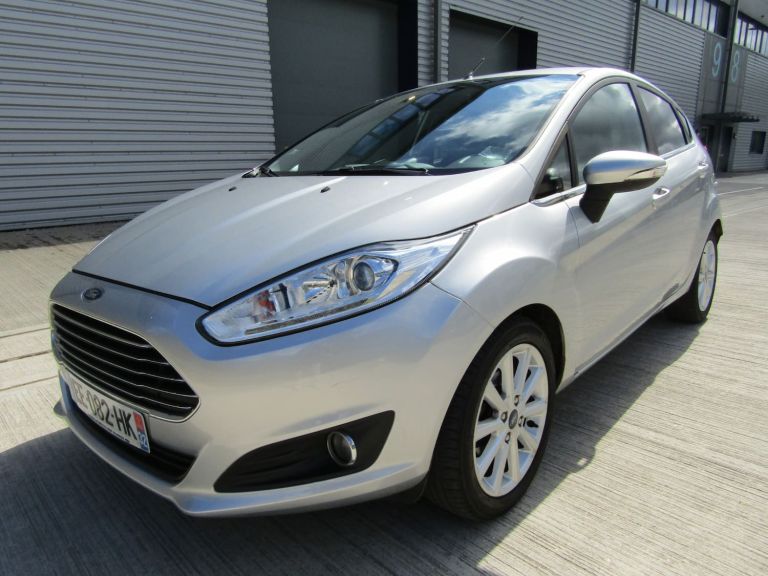 2016 Ford Fiesta 1.0T ECO BOOST TITANIUM 5DR AUTOMATIC LEFT HAND DRIVE Hatchback Petrol Manual