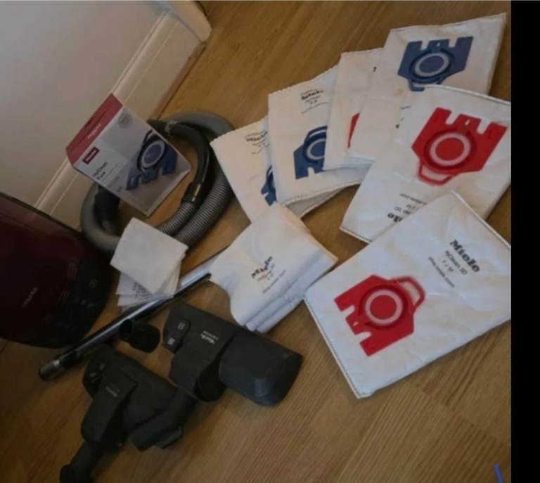 Miele vacuum cleaner RRP£379 