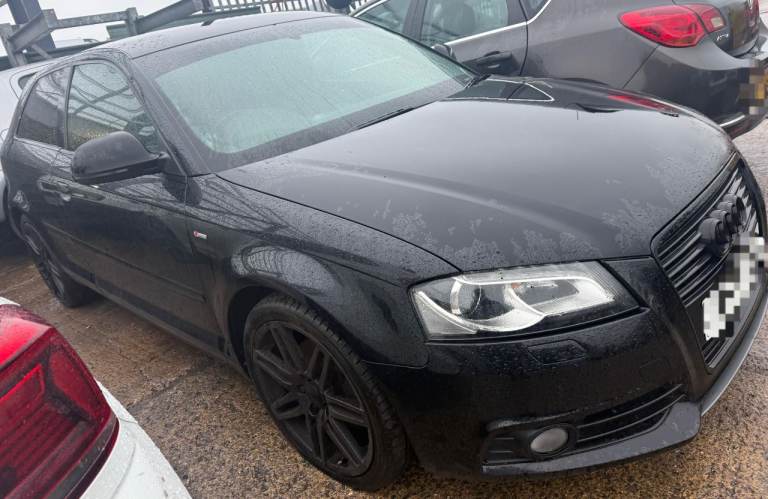  Breaking spare parts audi A3 8p sline s line 