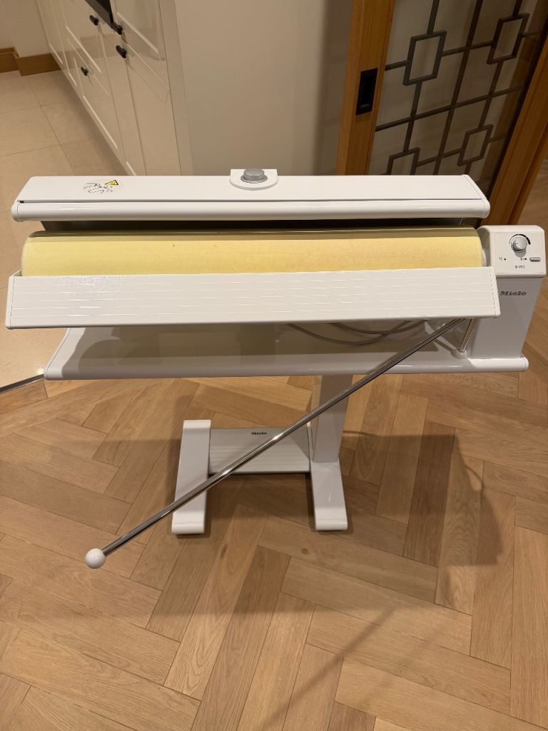 Miele B990 Rotary Iron