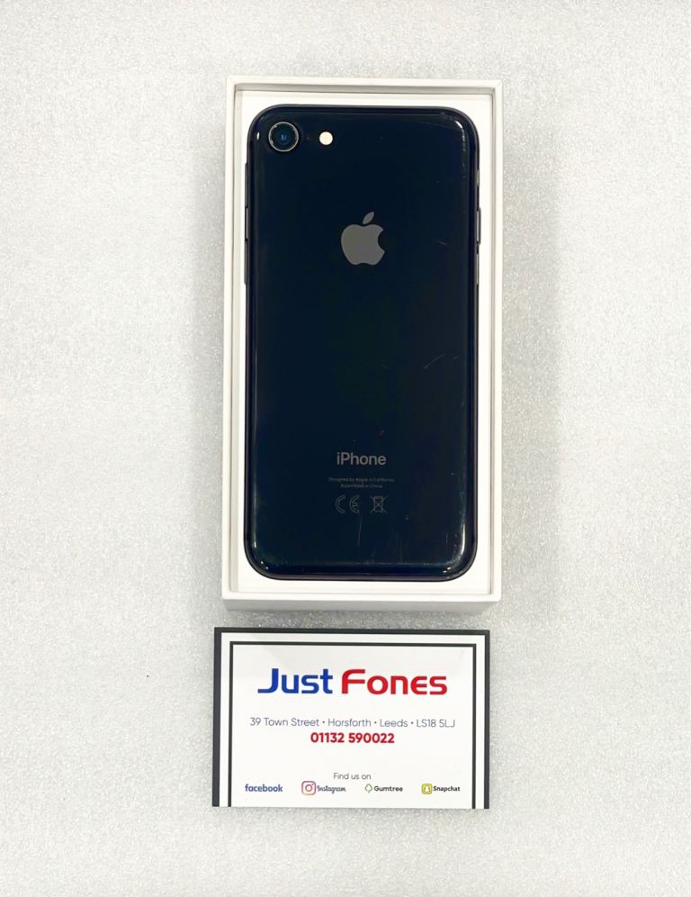 iPhone SE 3 Unlocked 64GB 