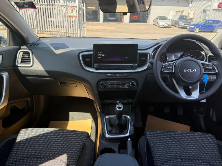 2025 Kia Ceed 1.5T GDi ISG 138 2 5dr ESTATE PETROL Manual