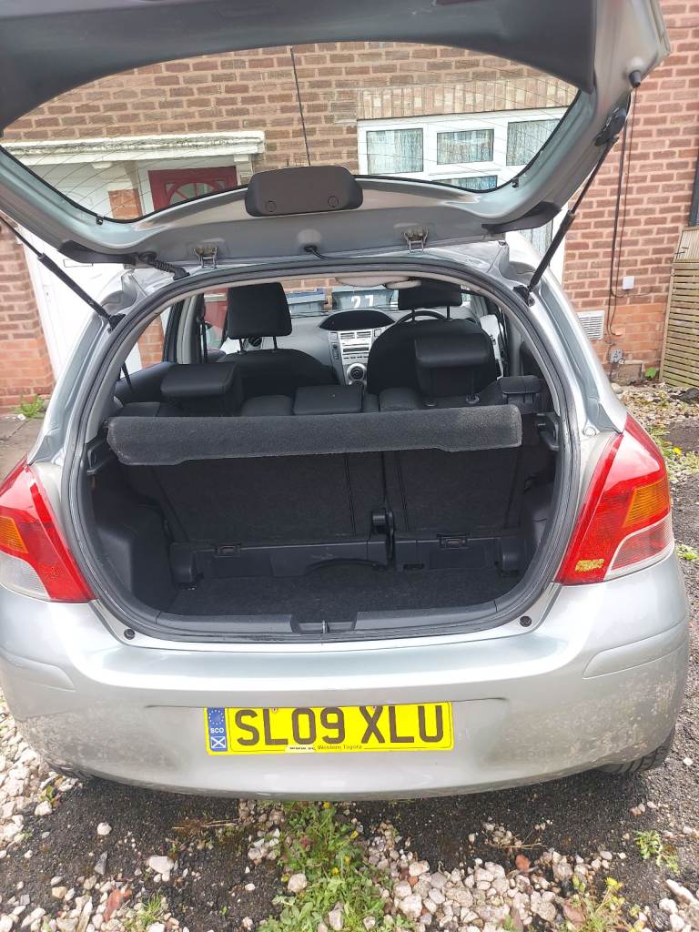 Toyota, YARIS, Hatchback, 2009, Manual, 998 (cc), 5 doors and in great condition 