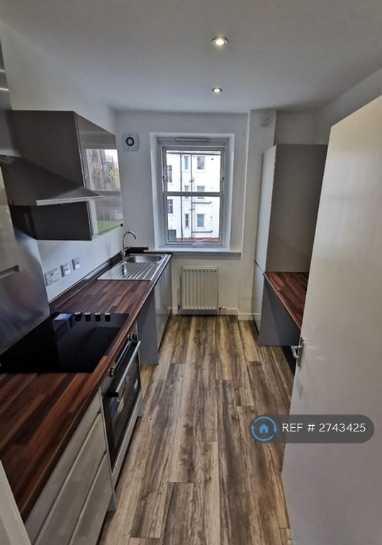 2 bedroom flat in Paterson Street, Dundee, DD3 (2 bed) (#2743425)