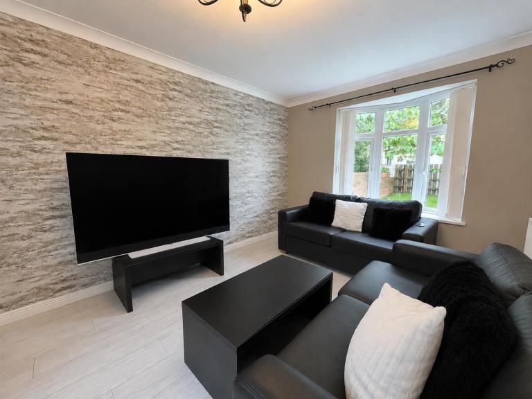 Semi Detached 2 Bed Amelia Court 