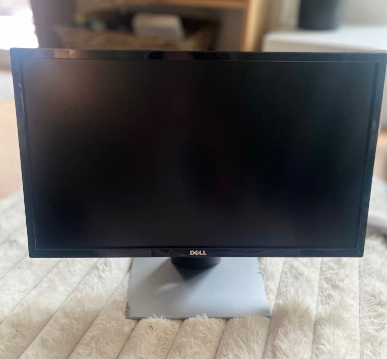 Dell 24" se2416h full hd (1080p) ips monitor - hdmi & vga
