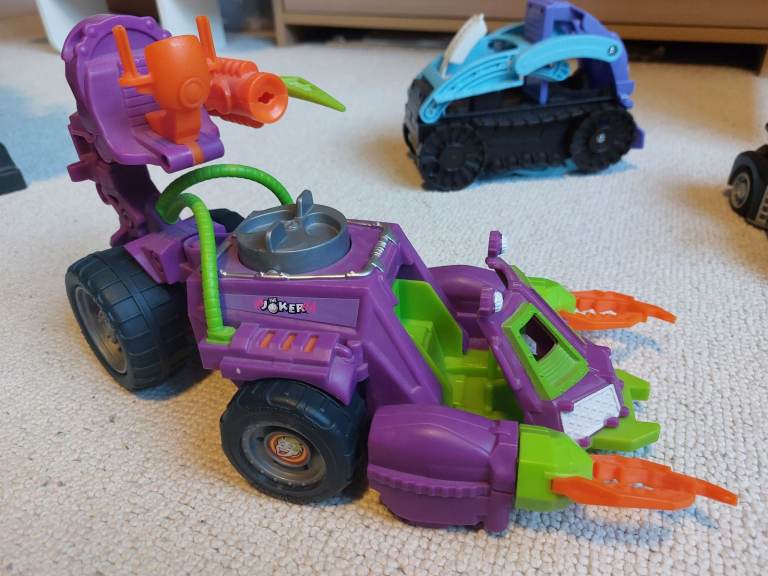 4 Imaginext DC vehicles