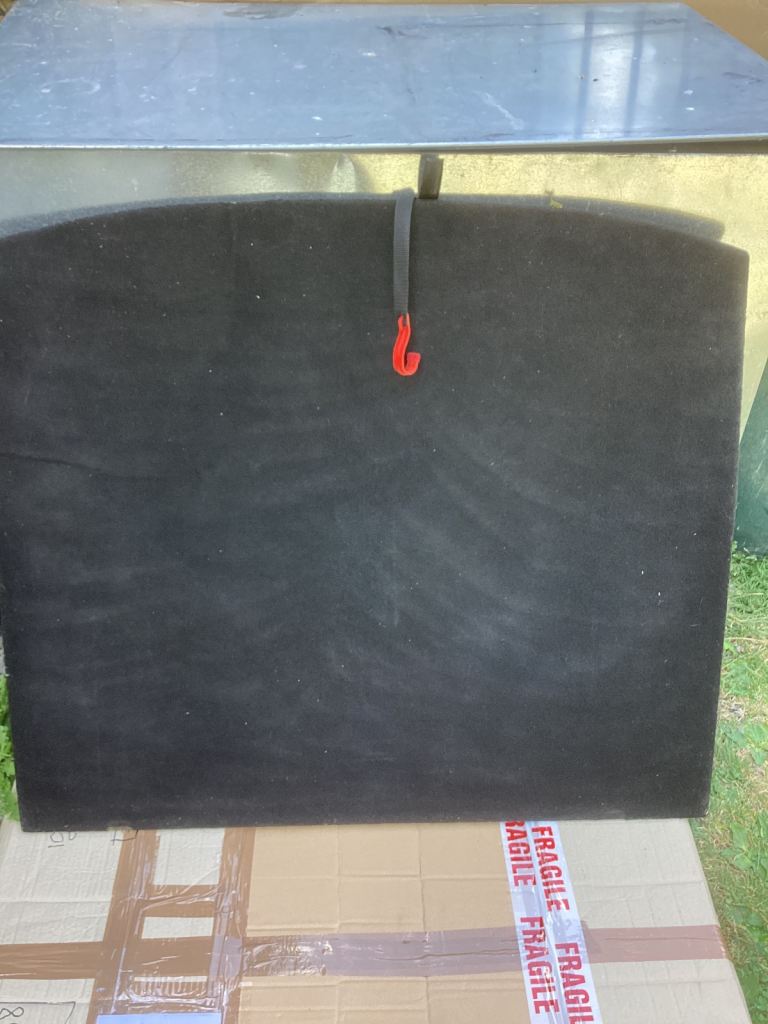 Freelander 2 loadspace cover