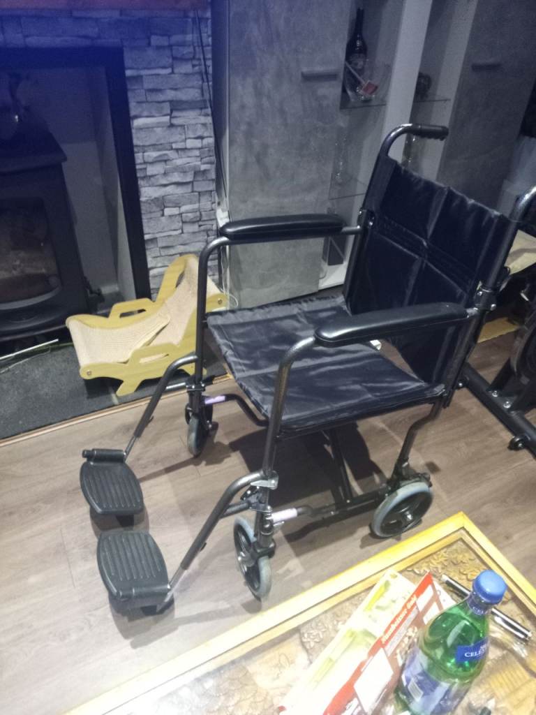 Wheelchair  foldable 