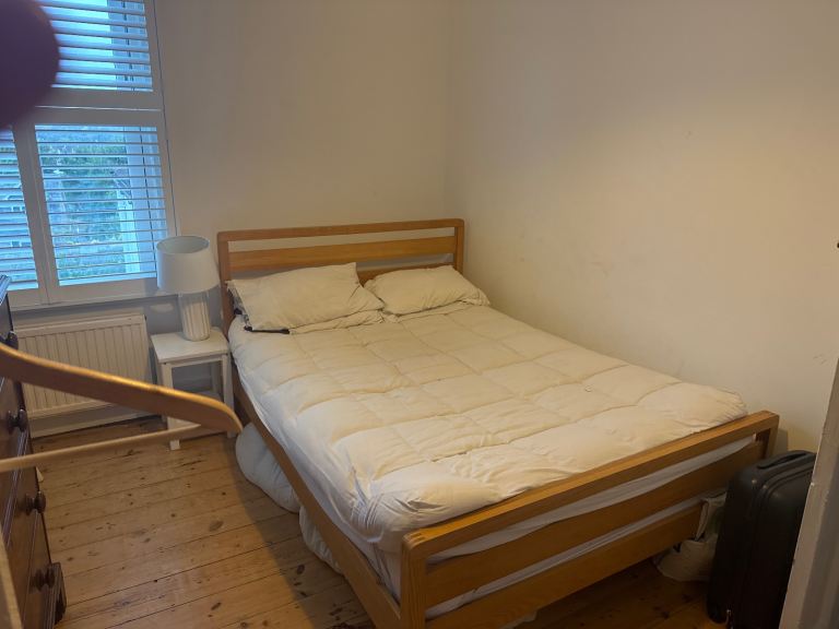 Lovely sunny double room Fiveways