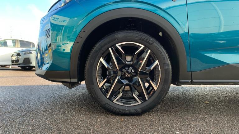 2025 Peugeot 3008 1.2 HYBRID GT SUV 5dr Petrol Hybrid e-DSC6 Euro 6 (s/s) (136 ps) SUV Hybrid Aut...