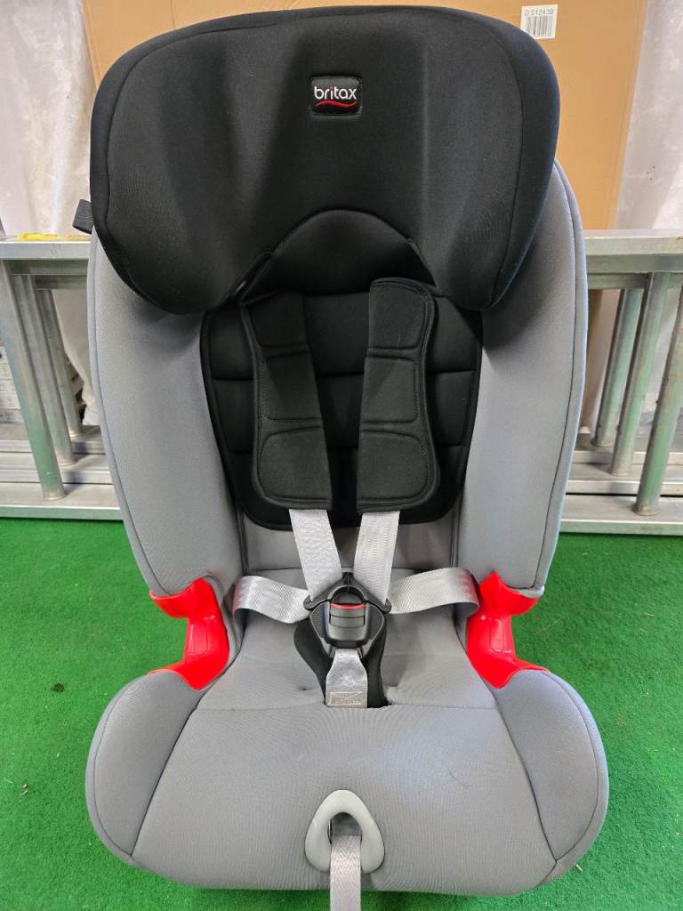BRITAX Advansafix II *Car seat* for group 1, 2 & 3 (9kg to 36kg – toddler to age 12). EXC cond. £40
