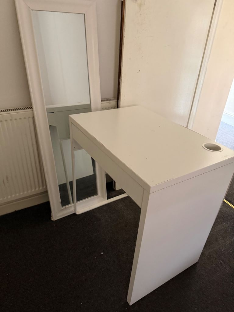 White Desk with Drawer – Good Condition